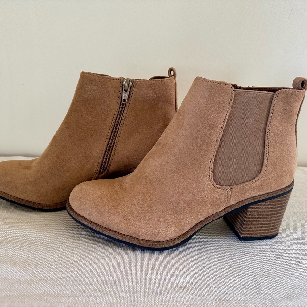 White Mountain Tan Ankle Boots